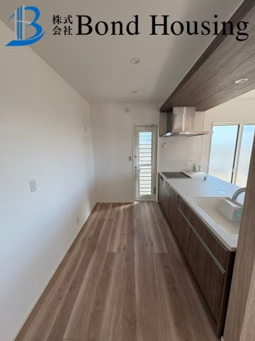 長期優良住宅仕様　LDK20帖　大久保町西脇　新築戸建の洋室