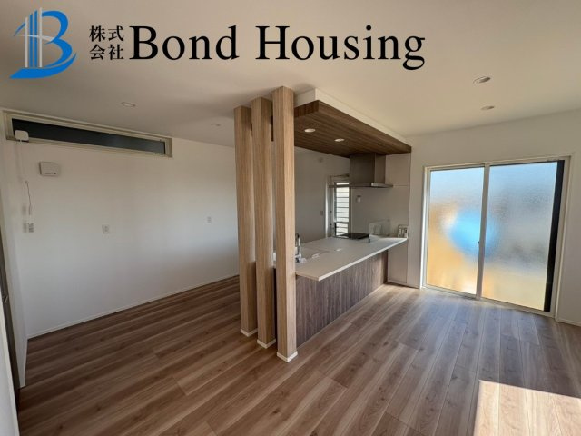 長期優良住宅仕様　LDK20帖　大久保町西脇　新築戸建の居間・リビング