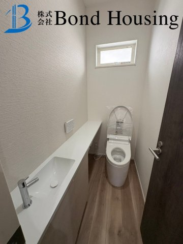 長期優良住宅仕様　LDK20帖　大久保町西脇　新築戸建のトイレ