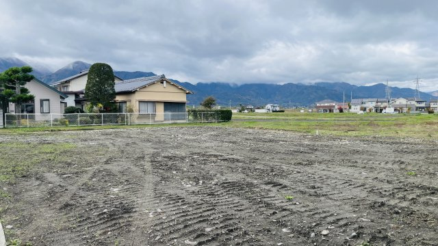 安曇野市穂高　売地の外観