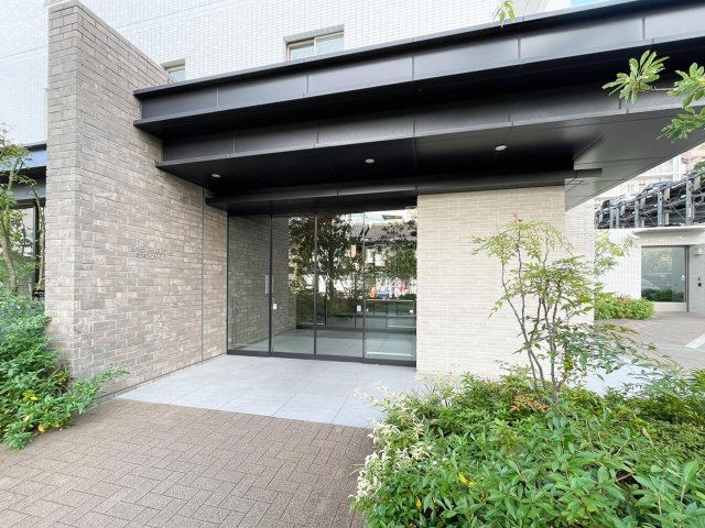 リビオ尼崎STATION CITYのエントランス|玄関外です
