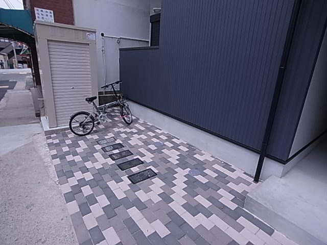 神戸市長田区長田天神町１丁目のアパートの駐車場