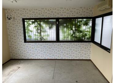 間々田駅前店舗