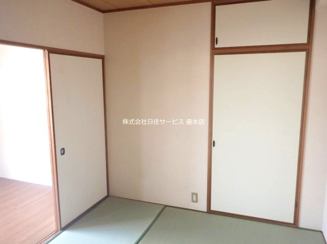 ライオンズマンション西舞子の和室|和室ならではの温かな和の空間で寛ぎの時間を過ごせます
