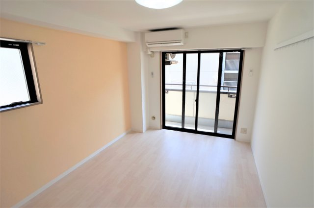 ラフィネ津田沼の寝室|別のお部屋の写真です