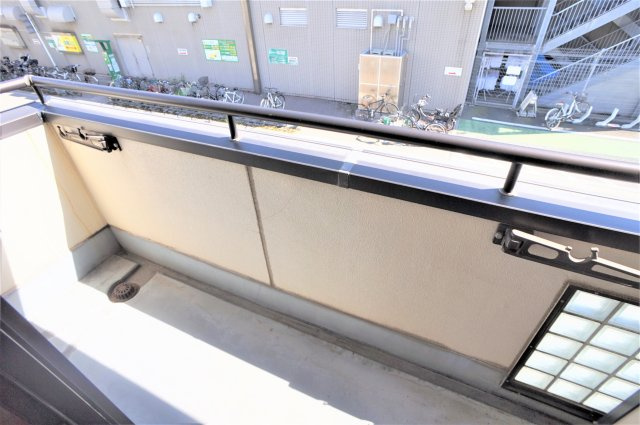 ラフィネ津田沼のバルコニー|別のお部屋の写真です