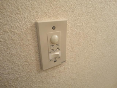 【設備】 | ラフォーレ２１ | 人感センサー