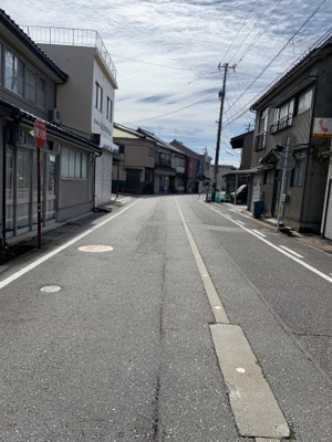 【前面道路含む現地写真】 | 新角川2-3-32売家