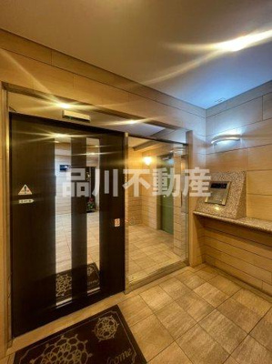 【エントランス】 | メゾンドソレイユV | 建物の内部です