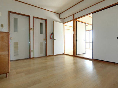 【居間・リビング】 | コーポ秀 | ※室内写真は　302　号室を参照しています。