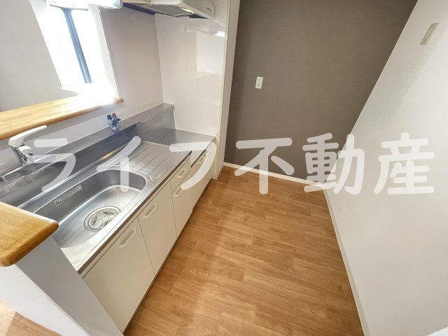 メゾン菱江の内装|明るい色調の室内です