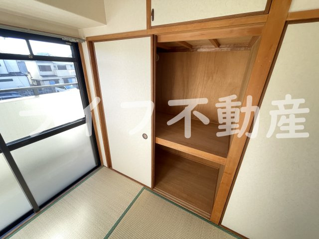 メゾン菱江の収納|大きなスペースがあり、収納には困りません