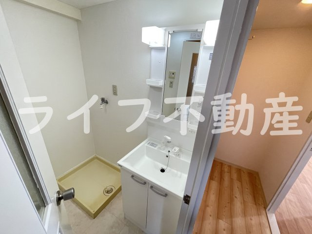 メゾン菱江の独立洗面台|使いやすい独立洗面台です