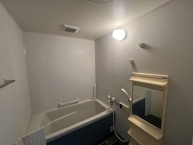 守山市古高町の店舗事務所の浴室