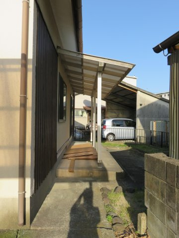 野中一戸建のバルコニー|開放的で明るい空間を演出してくれるバルコニーです