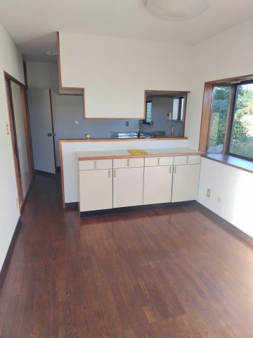 ６４１１２　岐阜市三輪中古戸建てのキッチン