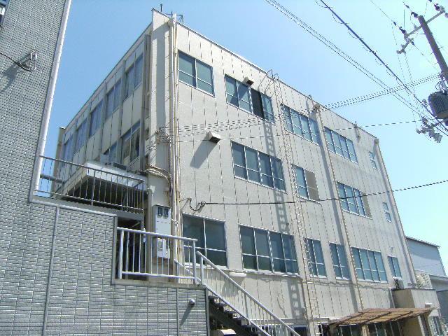 山中ビルの外観|外観は落ち着いています