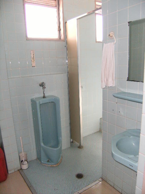 山中ビルのトイレ|コンパクトで使いやすいトイレです