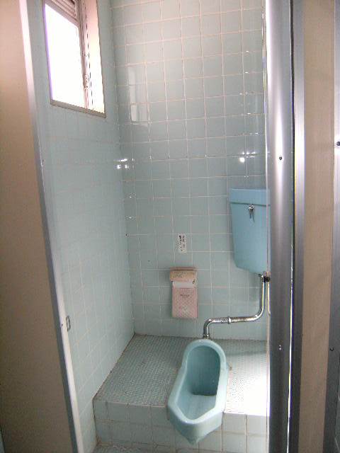 山中ビルのトイレ|落ち着いたトイレです