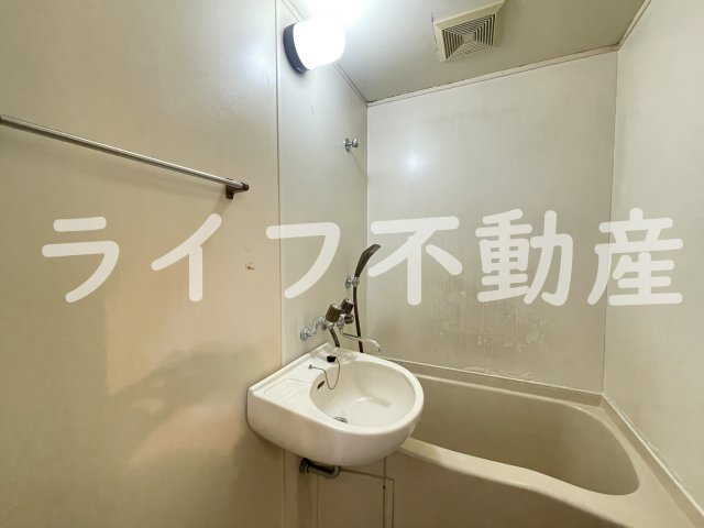 シャトーユキの独立洗面台|独立洗面台、朝の身支度には欠かせません