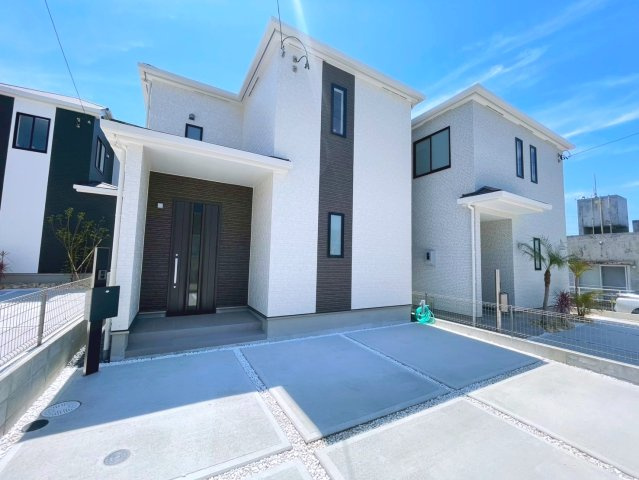 ハートフルタウンうるま市上江洲　B号棟の外観