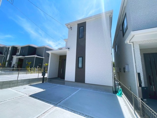 ハートフルタウンうるま市上江洲　B号棟の外観