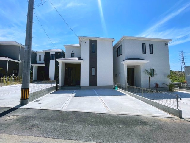 ハートフルタウンうるま市上江洲　B号棟の駐車場|駐車並列3台可能