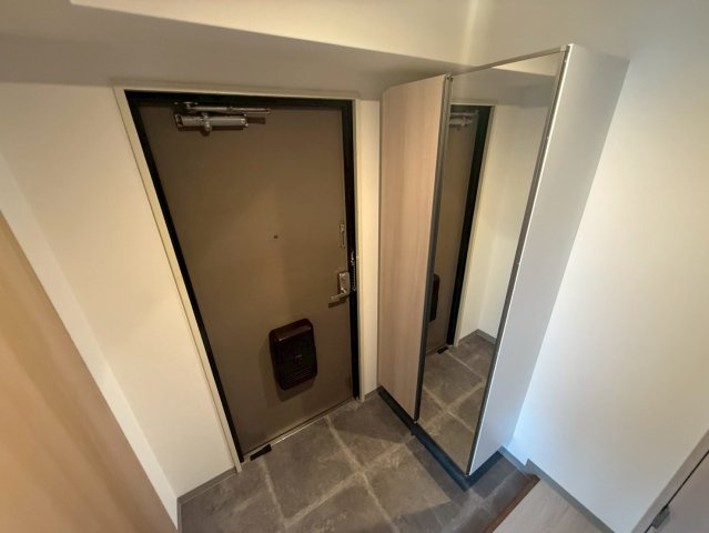 神戸市須磨区衣掛町４丁目の賃貸マンションの玄関