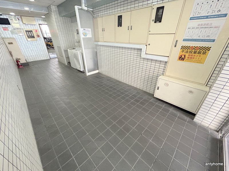 ラパンジール恵美須4　仲介手数料無料のロビー