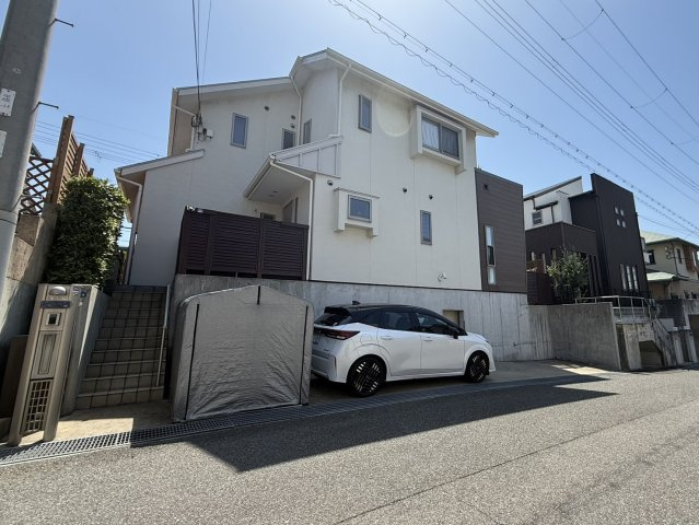 垂水区本多聞　戸建の外観
