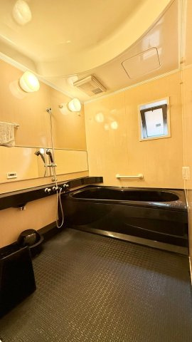 垂水区本多聞　戸建の浴室