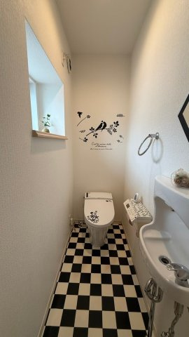 垂水区本多聞　戸建のトイレ