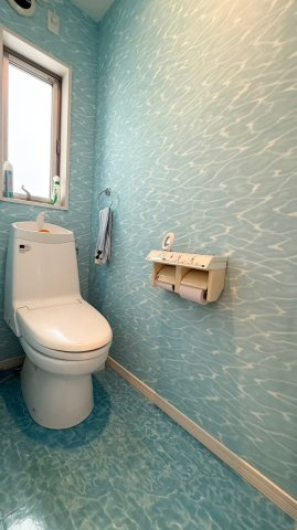 垂水区本多聞　戸建のトイレ