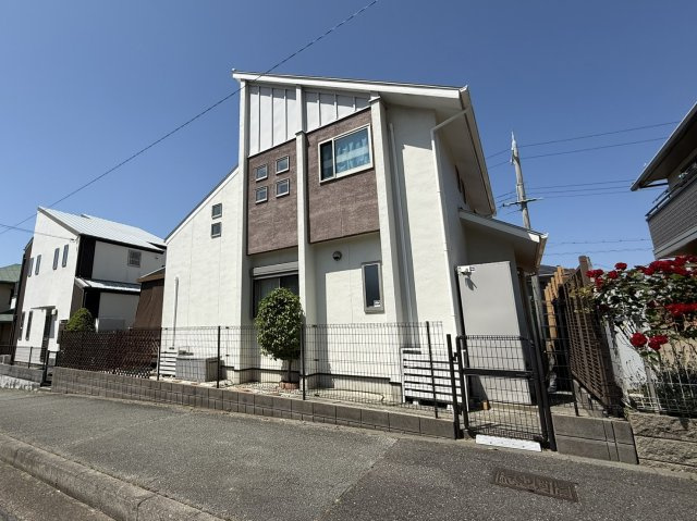 垂水区本多聞　戸建の前面道路含む現地写真