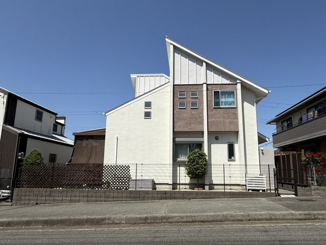 垂水区本多聞　戸建の前面道路含む現地写真