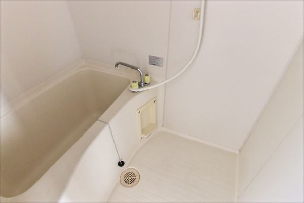 シャンティー白十字の浴室