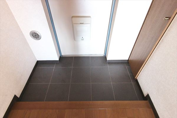 シャンティー白十字の玄関