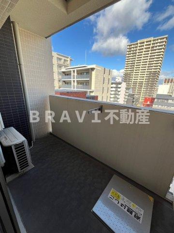 アスヴェル南森町　BRAVI不動産のバルコニー|【アスヴェル南森町】暖かな日差しのふりそそぐバルコニー
