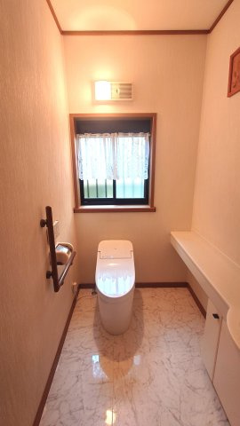 笠岡市笠岡売家のトイレ