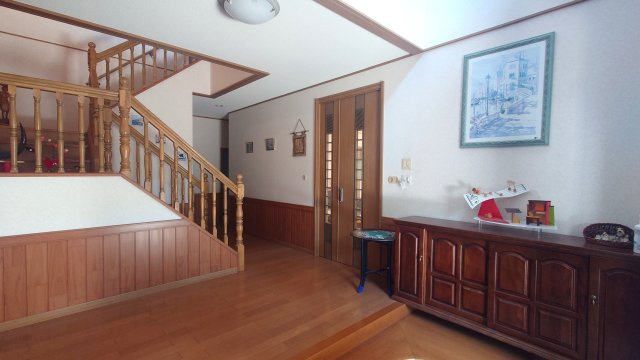 笠岡市笠岡売家の玄関