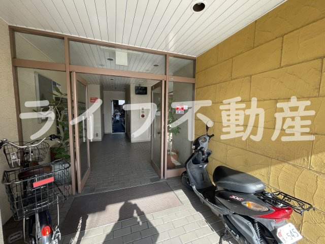 シティコーポ長田のエントランス|建物の内部です