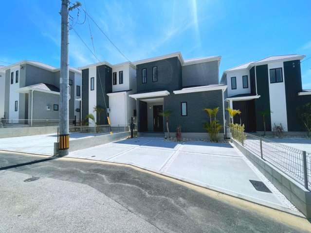ハートフルタウンうるま市上江洲　D号棟の駐車場