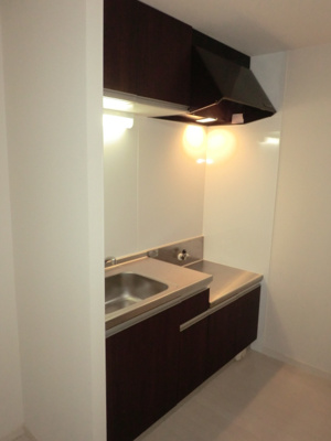 【キッチン】 | Grandtic At Ease大橋 | 別号室の写真になります。現況優先。