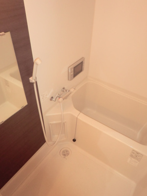 【浴室】 | Grandtic At Ease大橋 | 別号室の写真になります。現況優先。