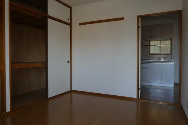 倉敷市中庄のアパートの洋室