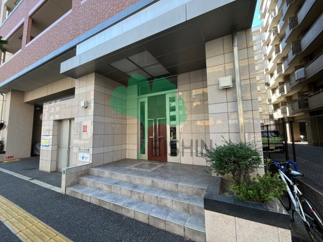 ドゥーエ平尾のエントランス