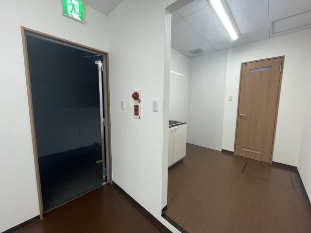 津山市吹屋町 貸店舗・事務所３階の内装