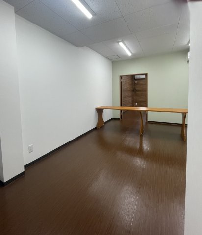 津山市吹屋町 貸店舗・事務所３階の内装