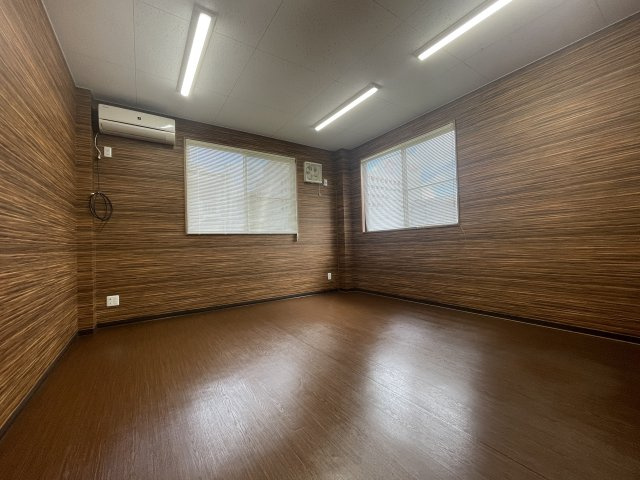 津山市吹屋町 貸店舗・事務所３階の内装