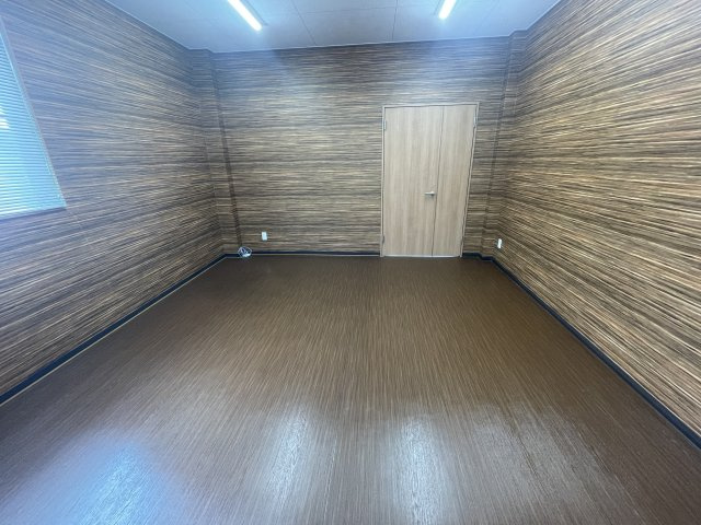 津山市吹屋町 貸店舗・事務所３階の内装